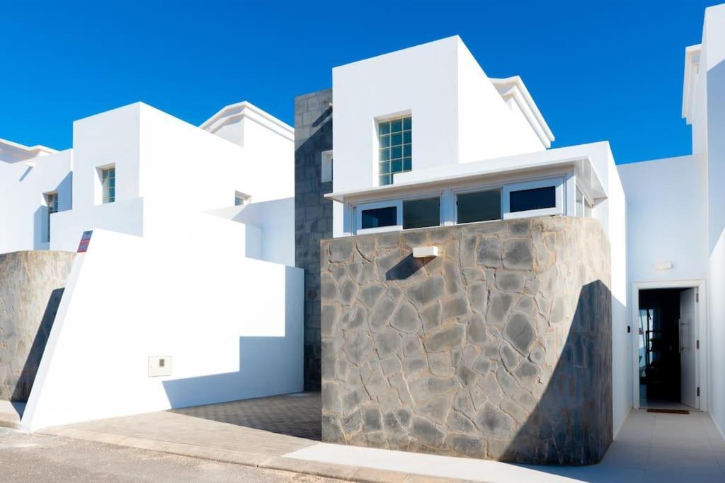 Casa Lolalo - Modern Villa With Pool, 15Min Walk To Marina Rubicon Playa Blanca  Kültér fotó