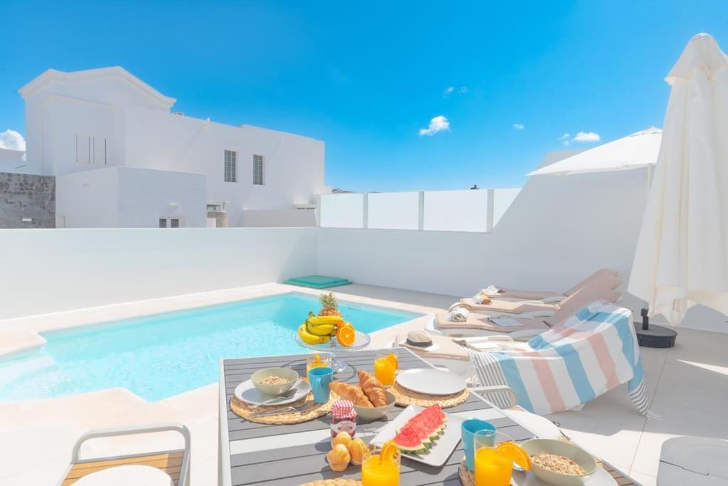 Casa Lolalo - Modern Villa With Pool, 15Min Walk To Marina Rubicon Playa Blanca  Kültér fotó